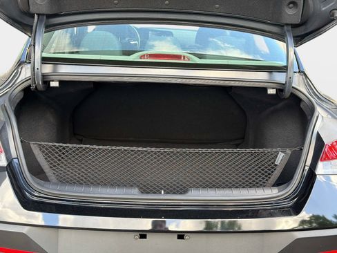 Used 2024 Hyundai Elantra SE image 12