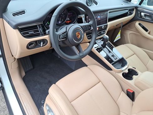 New 2026 Porsche Macan image 24