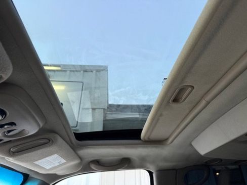 Used 2005 Chevrolet Tahoe Z71 w/ Preferred Equipment Group image 33