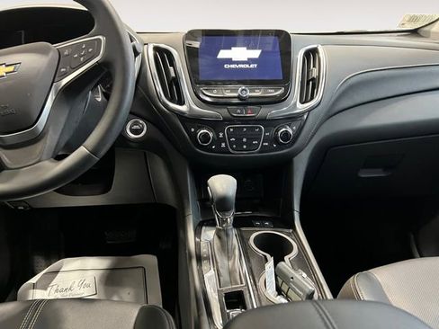 Used 2023 Chevrolet Equinox Premier FWD image 9