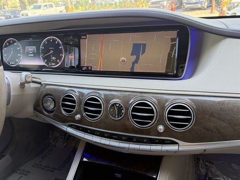 Used 2015 Mercedes-Benz S 550 Sedan image 29