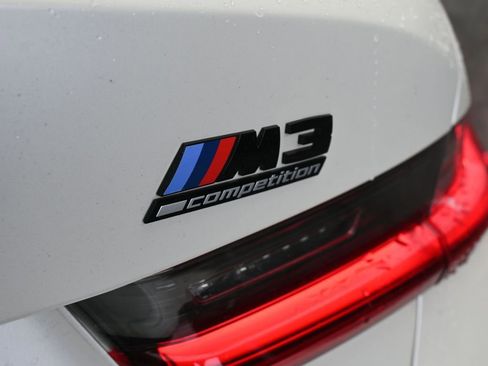 Used 2022 BMW M3 Competition w/ M Carbon Exterior Package image 11