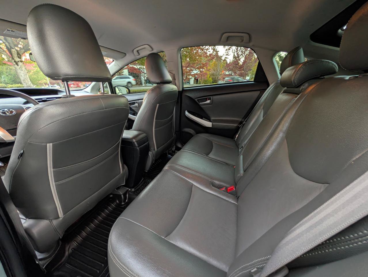 Used 2013 Toyota Prius Three w/ Protection Pkg FWD image 8