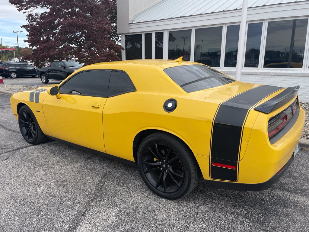 Used 2017 Dodge Challenger R/T w/ Blacktop Package RWD image 5