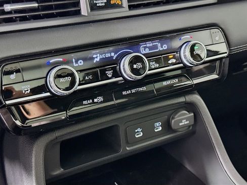 New 2026 Honda Pilot Touring image 16