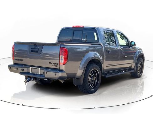 Used 2021 Nissan Frontier SV w/ Midnight Edition Floor Mats AWD/4WD image 5