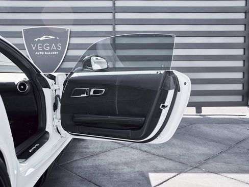 Used 2018 Mercedes-Benz AMG GT R image 36