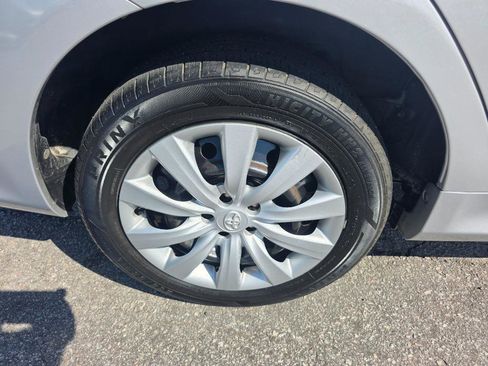 Used 2013 Toyota Corolla LE image 17