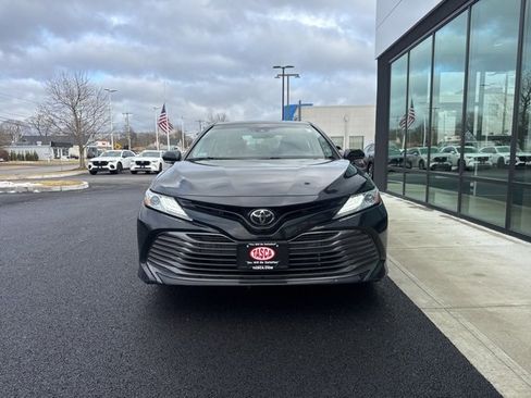 Used 2018 Toyota Camry L image 7