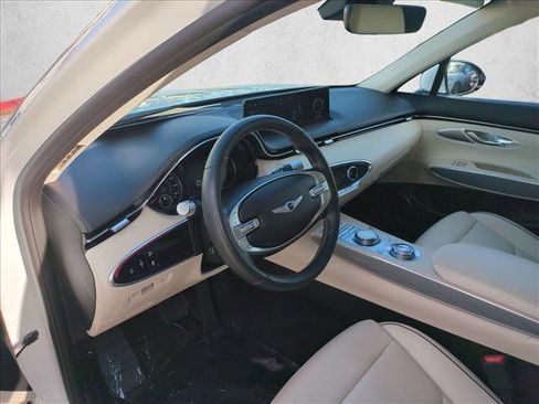 Used 2022 Genesis GV70 2.5T w/ Advanced Package image 10