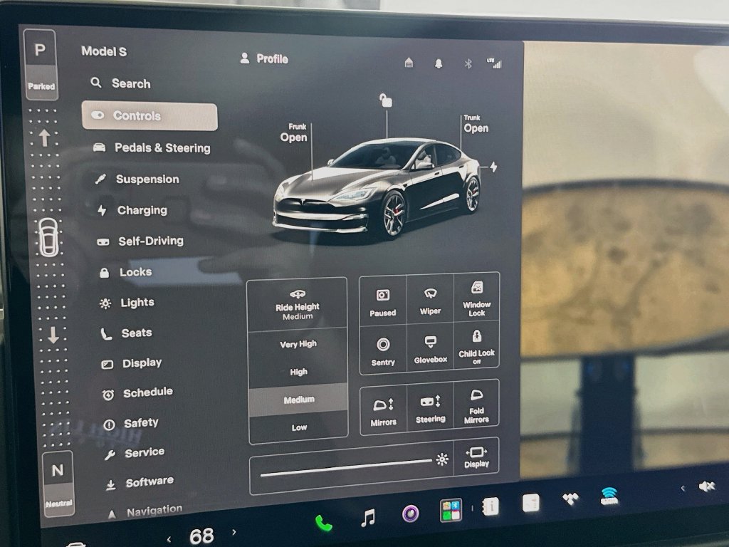 Used 2023 Tesla Model S Plaid AWD/4WD image 16