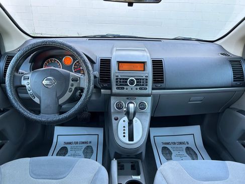 Used 2009 Nissan Sentra 2.0 S FWD image 9