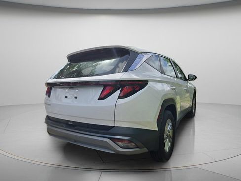 Used 2025 Hyundai Tucson SE image 7