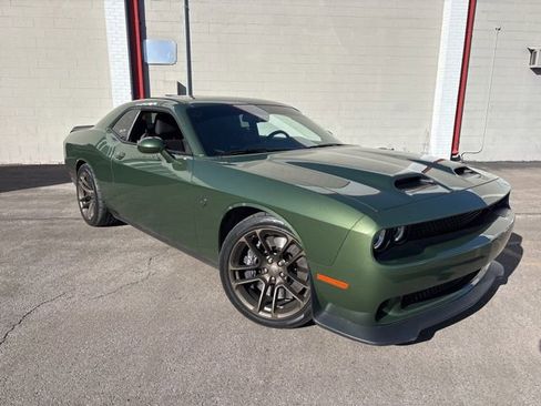 Used 2021 Dodge Challenger SRT Hellcat image 1