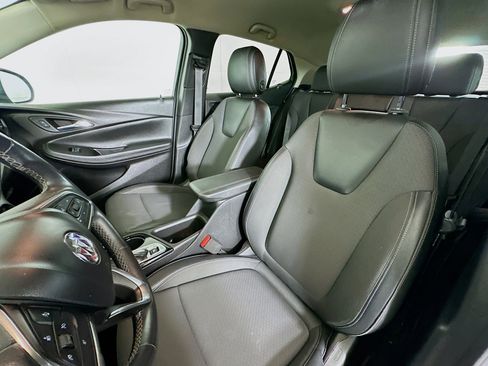 Used 2023 Buick Encore GX Select w/ Sport Touring Package image 13