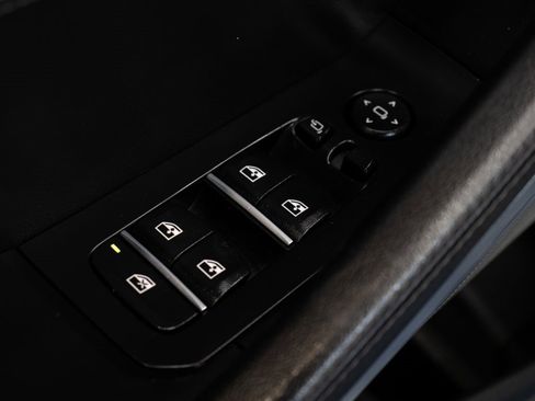 Used 2022 BMW X6 M50i w/ Executive Package image 16