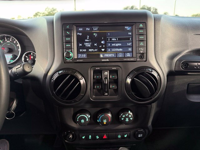 Used 2017 Jeep Wrangler Unlimited Sahara AWD/4WD image 19