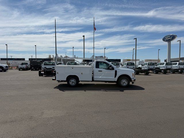 New 2027 Ford F250 XL w/ XL Chrome Package RWD image 2