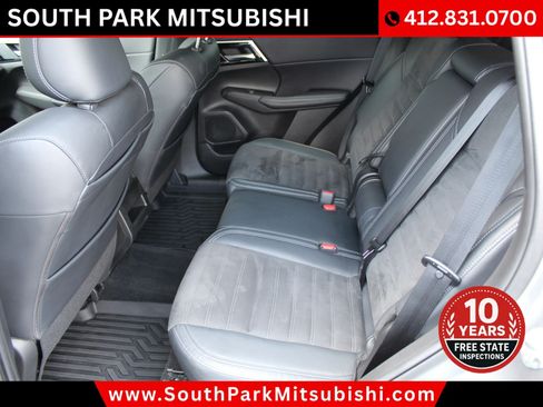 Used 2023 Mitsubishi Outlander SE AWD/4WD image 15