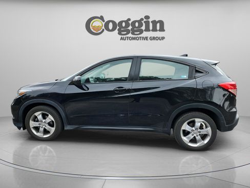 Used 2016 Honda HR-V LX image 2