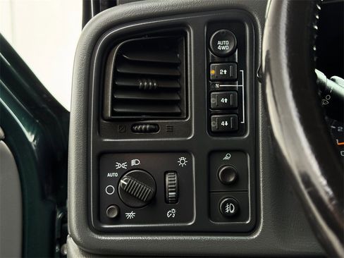 Used 2025 Toyota RAV4 LE image 39