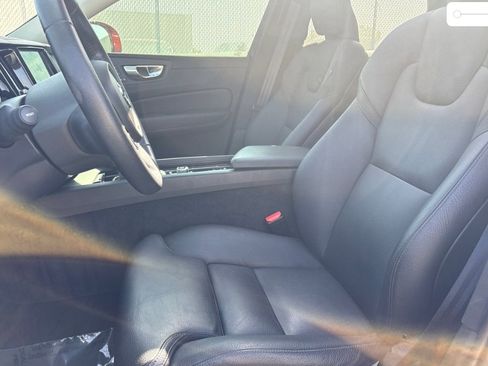 Used 2019 Volvo XC60 T6 Inscription w/ Protection Package Premier image 11