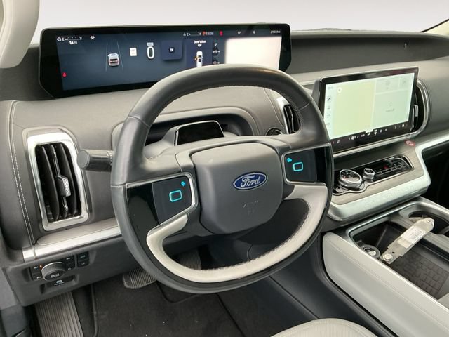 Used 2025 Ford Expedition Platinum AWD/4WD image 10