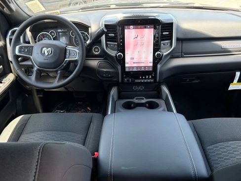 New 2026 RAM 2500 Big Horn AWD/4WD image 32