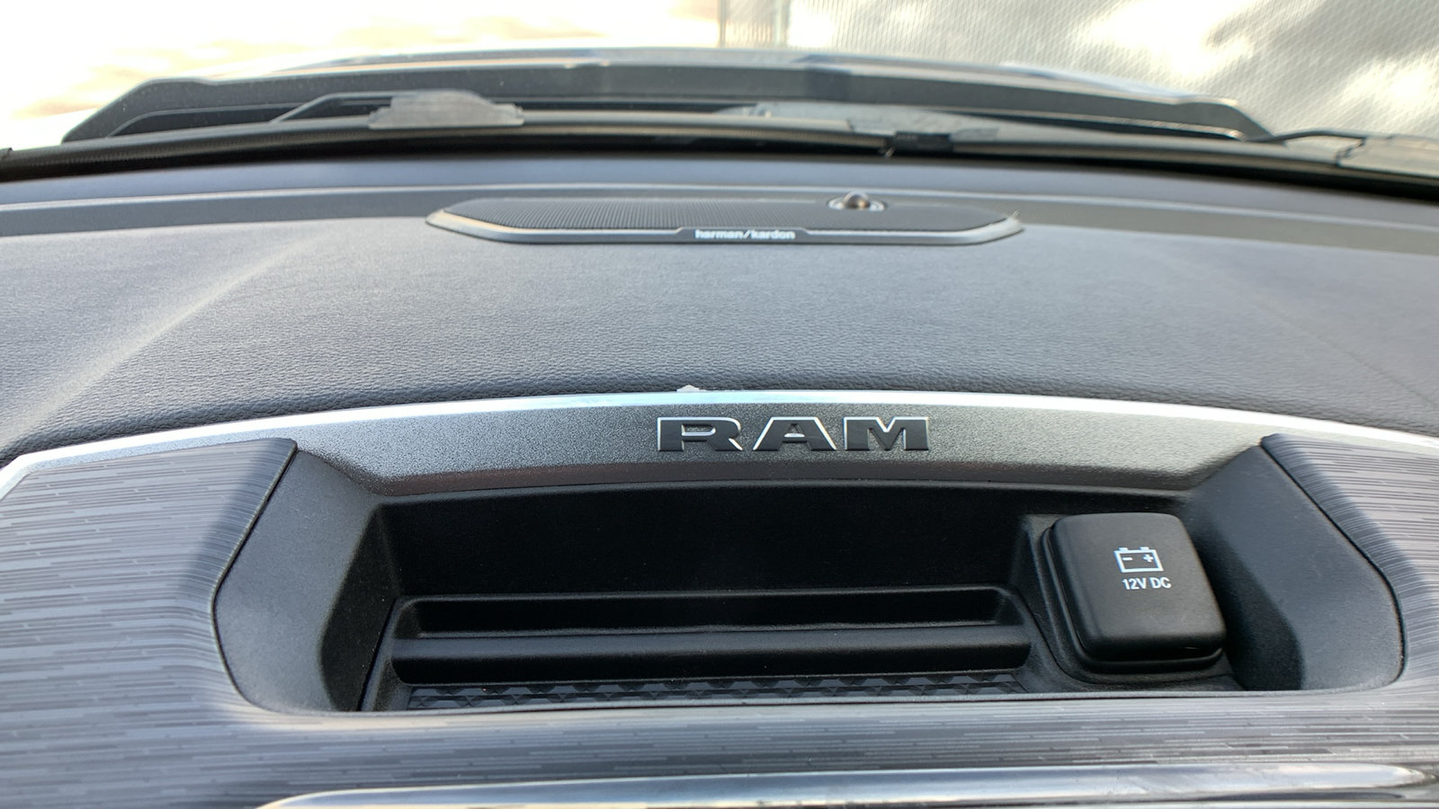 Used 2023 RAM 1500 Laramie AWD/4WD image 22