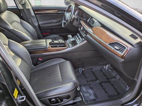 Used 2017 Genesis G90 3.3T Premium image 21