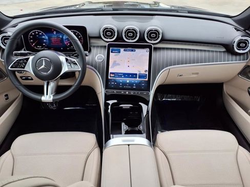 Used 2025 Mercedes-Benz C 300 Sedan image 4