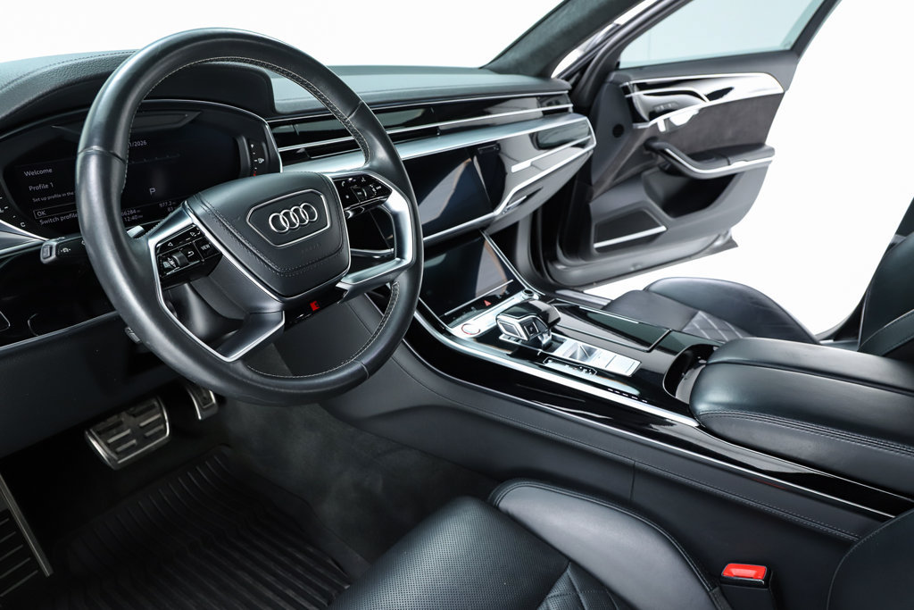 Used 2020 Audi S8 L w/ S8 Executive Package AWD/4WD image 23