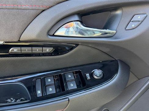 Used 2016 Chevrolet SS image 20