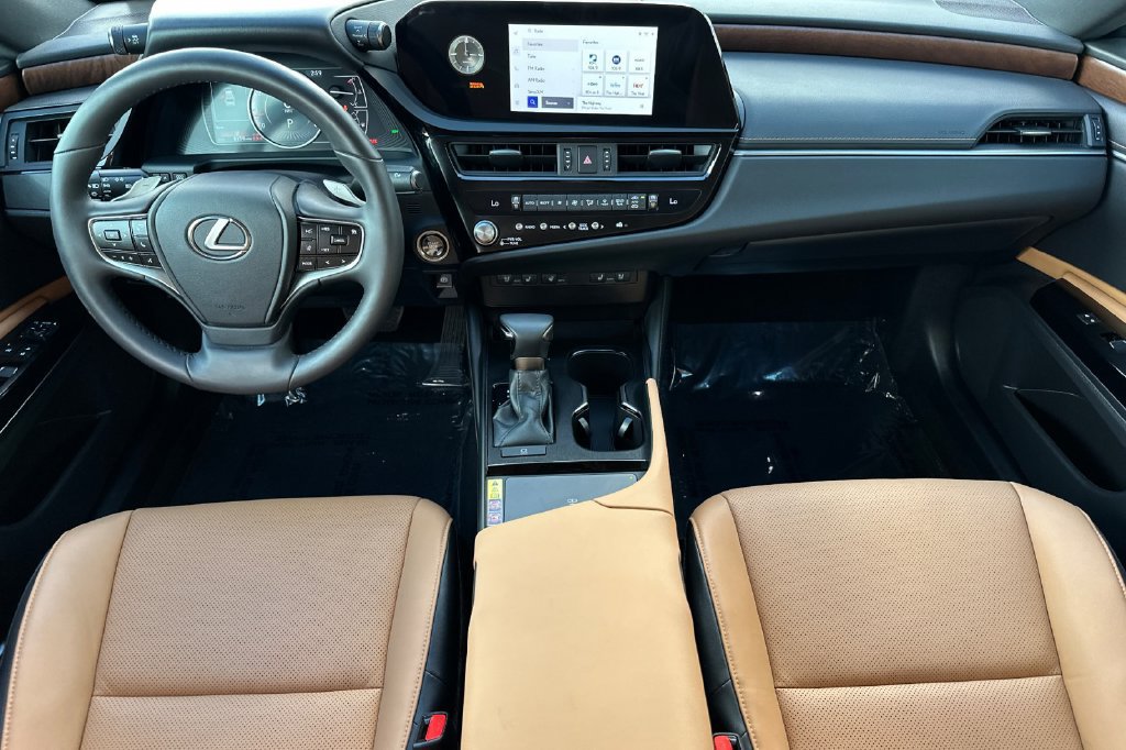 Used 2024 Lexus ES 350 w/ Premium Package FWD image 12