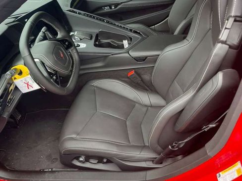 Used 2025 Chevrolet Corvette Stingray Preferred Conv w/ Z51 Performance Package RWD image 2
