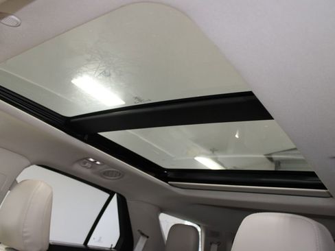 Used 2021 Ford Explorer Limited w/ Equipment Group 301A image 37