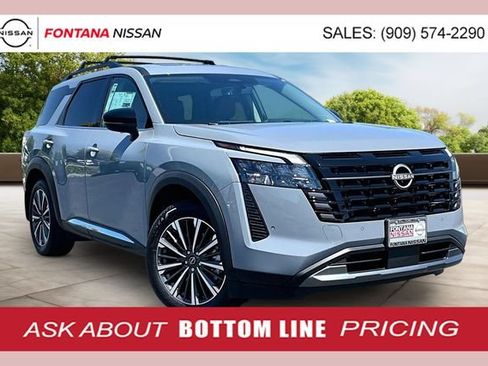 New 2026 Nissan Pathfinder Platinum w/ Accent Package FWD image 1