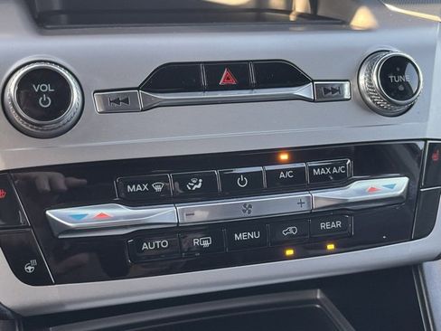 Used 2022 Ford Explorer XLT w/ Equipment Group 202A image 19