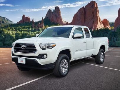 Used 2016 Toyota Tacoma SR5 w/ SR5 Appearance Package (DN)