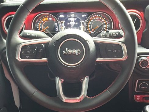 Used 2023 Jeep Wrangler Unlimited Rubicon image 12