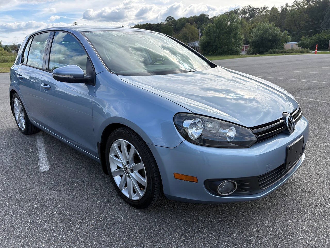 Used 2011 Volkswagen Golf TDI FWD image 1