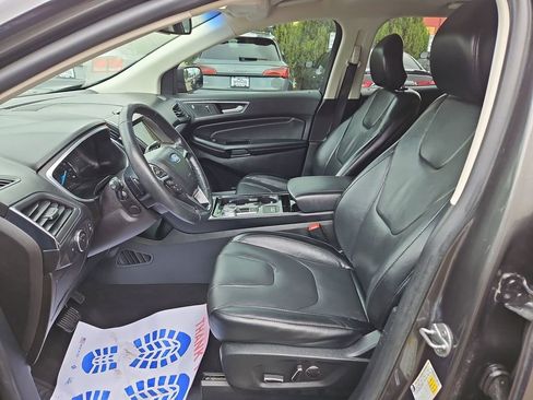 Used 2019 Ford Edge Titanium AWD/4WD image 9