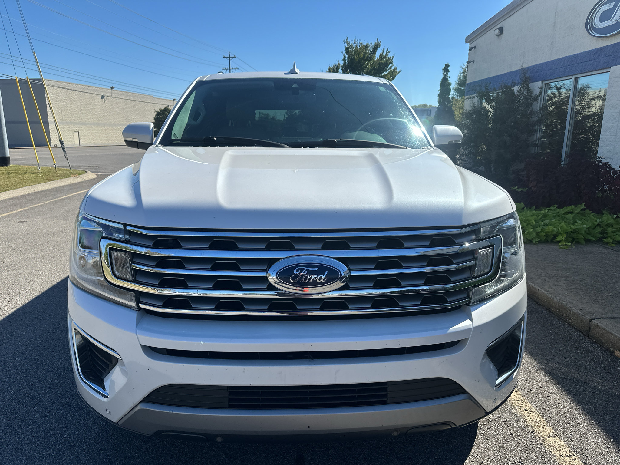 Used 2019 Ford Expedition Max Limited w/ Equipment Group 301A RWD image 9