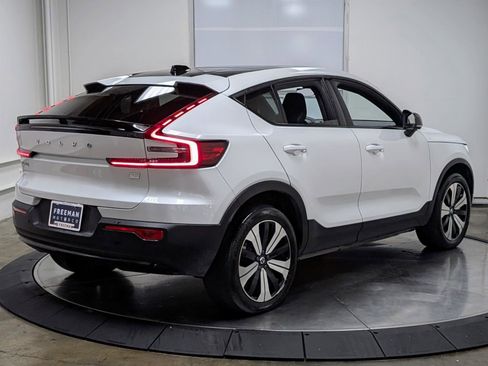 Used 2023 Volvo C40 Recharge Core image 9