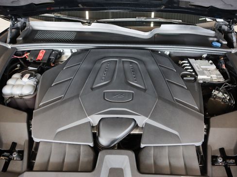 Certified 2024 Porsche Cayenne Coupe AWD/4WD image 24