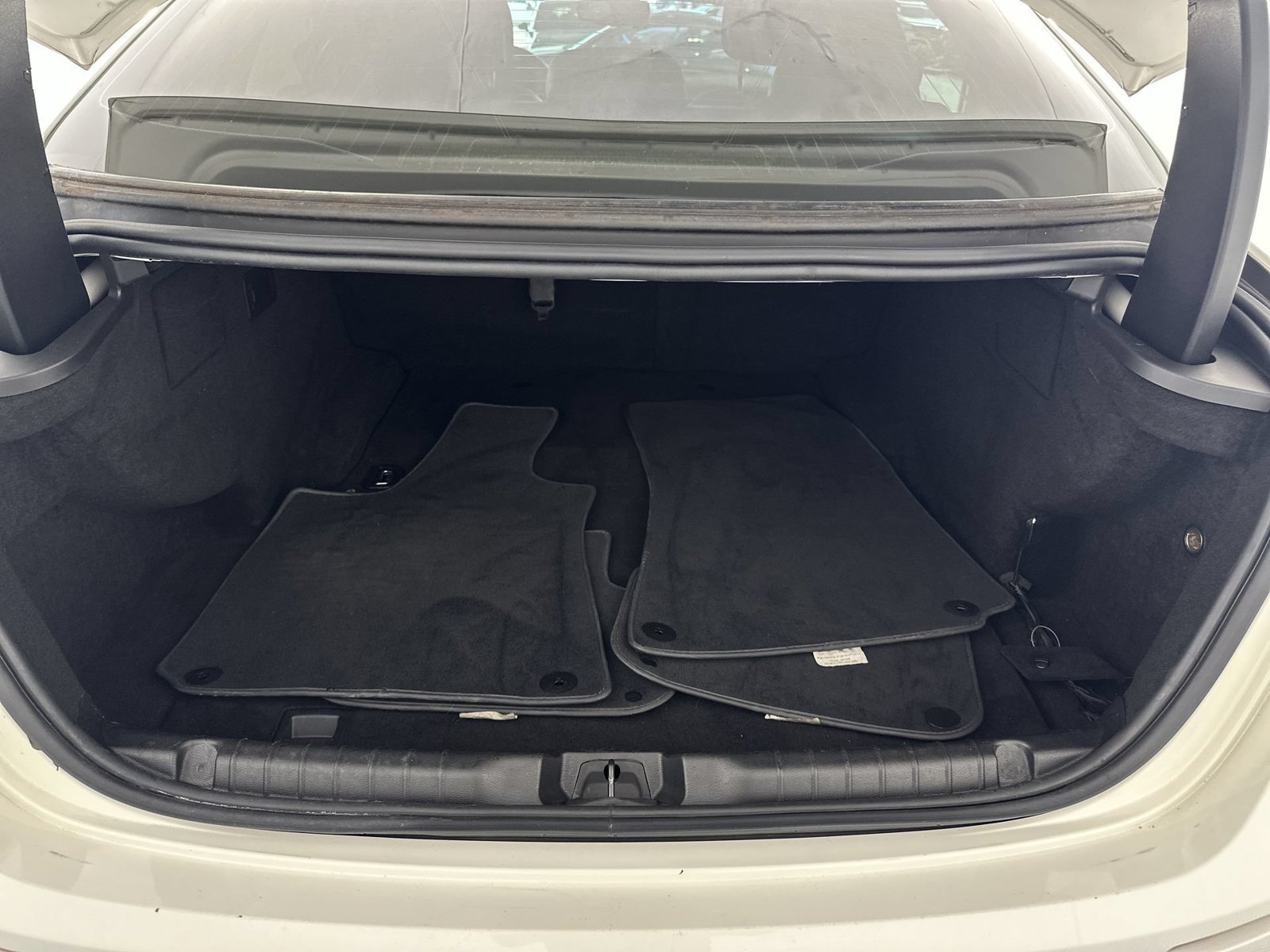 Used 2018 Maserati Ghibli RWD image 8