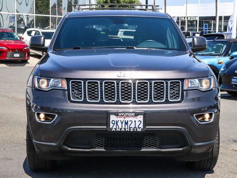 Used 2020 Jeep Grand Cherokee Laredo RWD image 2