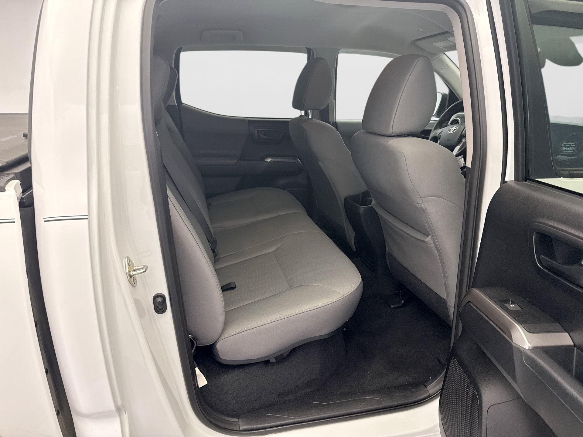 Used 2019 Toyota Tacoma SR5 AWD/4WD image 19