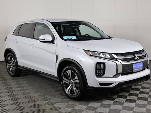 New 2026 Mitsubishi Outlander Sport SE image 4