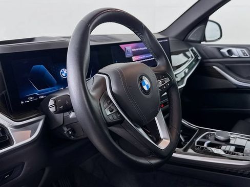 Used 2024 BMW X5 xDrive40i w/ Premium Package AWD/4WD image 11